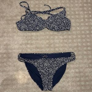 Roxy wire top and bottom